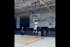 经纪人晒库明加训练：25-26赛季最后的系统性准备训练