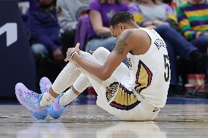 跟腱撕裂！Shams：德章泰-穆雷恢复进展良好 预计新年过后复出