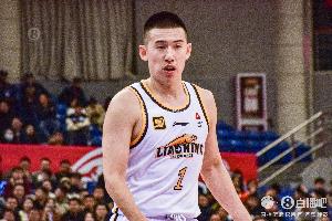 媒体人：付豪减重7公斤 似乎预示辽篮新赛季要更快、更拼、更猛