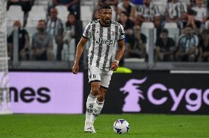 意媒：布雷默伤势不严重但可能缺席对阵黄潜的欧冠，踢米兰时回归