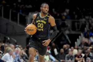 美记：库明加事件完全解决后霍福德才会正式签约勇士