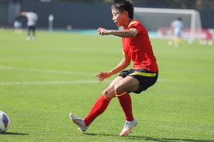 张琳艳谈联赛夺冠：老队员、年轻队员都很不容易，达成赛季目标