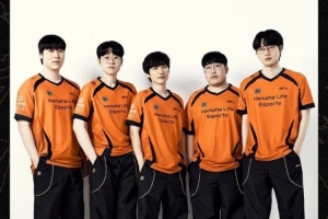 HLE发布世界赛队服宣传照：短袖为橙色黑色两款 长袖外套纯黑