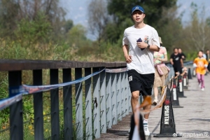 马龙更新社媒，晒出自己在今天跑步锻炼的照片：运动量够了