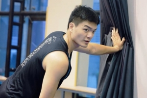 没有文案 只有实干！国庆我在岗 篮球不打烊