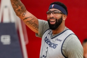 帕金斯谈浓眉身材走样：你应该保持良好体型 给弗拉格树立榜样