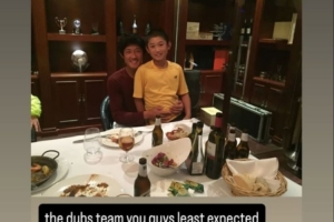 小时候商竣程曾坐在张之臻的腿上合照，今日两人将搭档出战男双