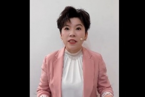 邓亚萍谈孙颖莎晋级：大家都在斗智斗勇，孙颖莎技战术变化更快