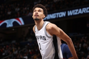 很看好！白曼巴：如果文班亚马保持健康 马刺有机会进西决