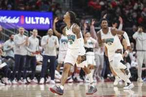 小球市灰熊内部造血维持生存莫兰特何时能扛旗杀出一片天？