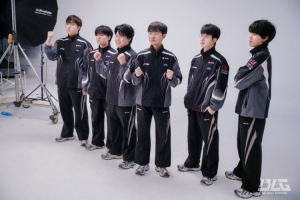 BLG分享S15定妆照花絮：新章开启，目光所及皆是征途