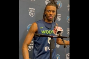 海兰德：在掘金我更多是在第二阵容专注得分 现在更多是控卫组织