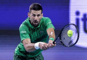 德约：郑钦文还非常年轻，要从长远考虑而不是想着尽快回归赛场