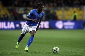 至少连续四场世预赛为意大利进球，小基恩是第四位做到这点的球员