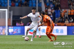 感谢球迷的支持与包容，更感谢远征球迷在逆境中坚守与呐喊！