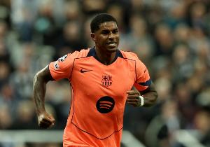 全勤主力NO.1巴萨租来的拉师傅12场造11球，3000万欧可选买断