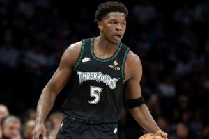 Shams：爱德华兹因右腿筋拉伤将伤缺两周！