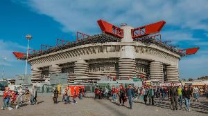 意媒：米兰国米即将收购圣西罗及周边区域，银行担保金额1.97亿欧