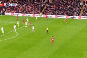 埃基蒂克头球破门，VAR裁定越位明显，进球无效