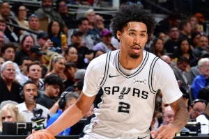 卡斯尔谈哈珀：我不知道他发生了啥 据我所知他周四打湖人会出战