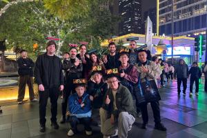 期待决赛的演出！S7主题曲原唱乐队目前已抵达成都