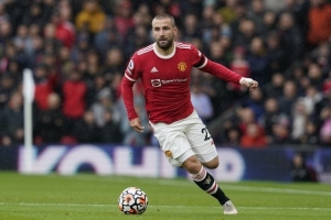 琼斯：卢克-肖踢得自信从容 游刃有余，攻防两端都找到了感觉