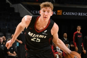 热记：亚库乔尼斯状态升级为可以出战 但斯波表示球员应该不打