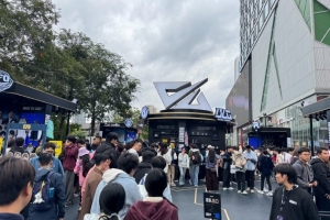 流量冠军！媒体人分享IG和BLG活动现场：排长队 这俩打决赛拳头嘴都能笑歪