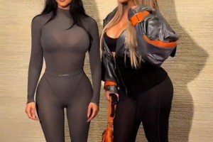 金-卡戴珊的最新活动路透，45岁这身材依然很顶啊~