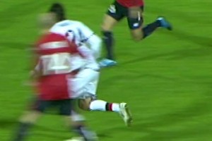 初露锋芒！欧联杯官推阿扎尔里尔时期进球：势不可挡的阿扎尔