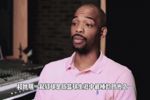 佩林卡谈是否续约老詹：我们希望他以湖人球员身份退役