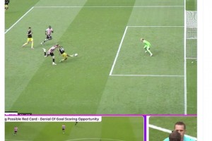 曼联博主：这怎么可能不是红牌？简直笑话！