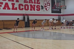 黄种人爆发力不行？14岁女生56米折返跑秒杀5名u19外国后卫