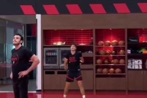 遥遥无期啊！Shams：76人仍然不知道恩比德何时上场