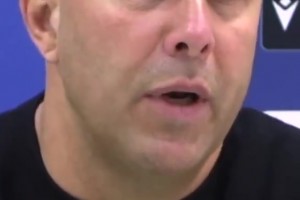 是谁？斯洛特：最后时刻某人决定冲出去打反击，导致我们被绝杀