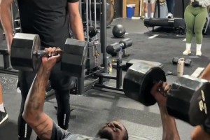 一个快攻抢了6个板，如何评价这种行为