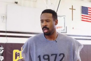 这哪是小乔丹，简直就是张伯伦啊