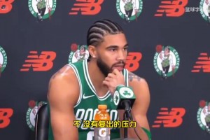 罗德里戈在黑人里算很帅的啊，这不穿球衣也看出罗德里戈很壮