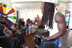 下血本了！老詹做客网红Kai直播间，赠送价值20万美刀的爱彼手表