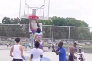 这个抛球角度确实秀翻了