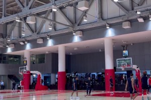 老当益壮了！登哥这三分训练的手感也是很丝滑啊