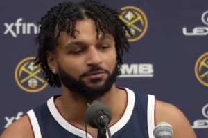 两人都是撅腚投篮！看到霍福德与追梦一起训练，感觉还是有点不太真实