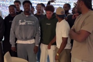 天生的衣服架子！近距离感受威少的满分身材！