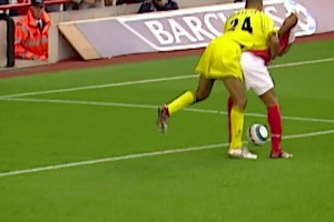 属于巴萨球迷的回忆！内马尔十分角任意球破门