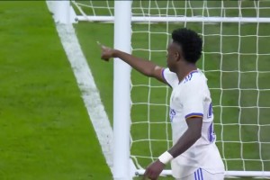 缺个老大哥！要是本泽马还在皇马就好了，起码维尼修斯能服气