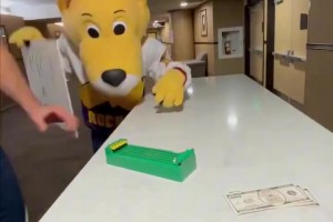 约老师真是个赛马的高手！可以输篮球比赛 不能输赛马比赛