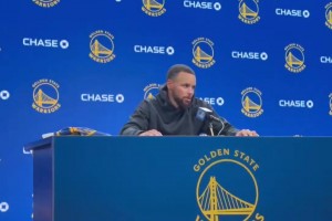 勇士首秀！库里：霍福德作为5号位非常全面，我和他的默契不可言喻！