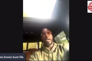 夸梅-布朗：布朗尼居然可以一场出手12次，他哪来这样的权力？