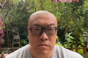 马健：哼！昨天就说了詹姆斯不会退役！气氛烘托起来居然是带货！