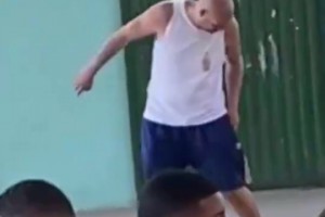 阿德里亚诺这日子是真的人间清醒呀~国王的快乐如此简单